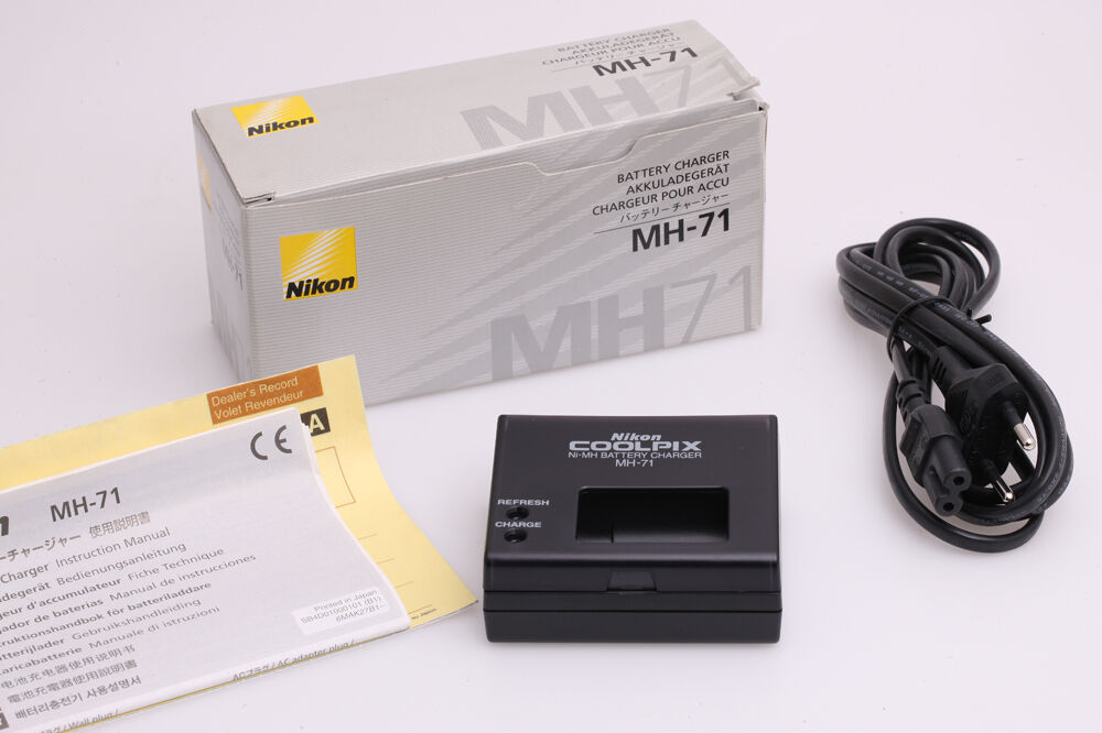 Akkuladegerät Nikon MH-71 gebraucht