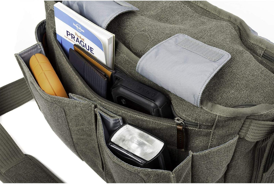 Retrospective 30 V2.0 von Think Tank –  separate Faech fuer Zubehoer
